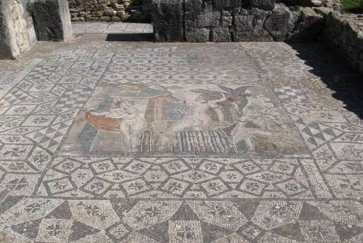 51-mosaic-28-procession-venus