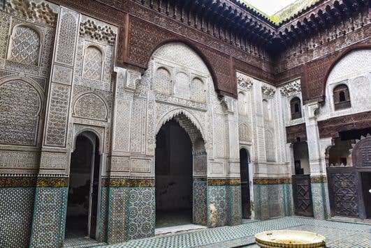 Medersa-Bou-Inania-1-min